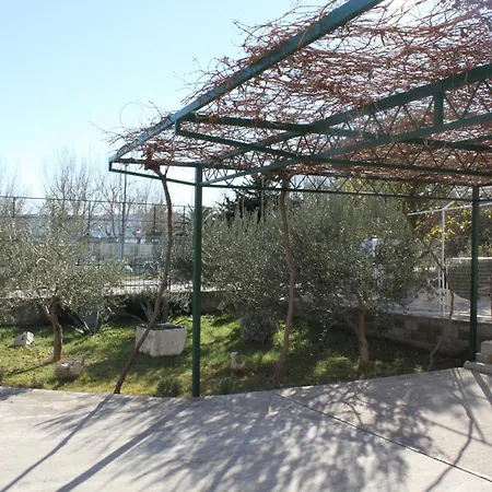 Apartment Vulic Omis